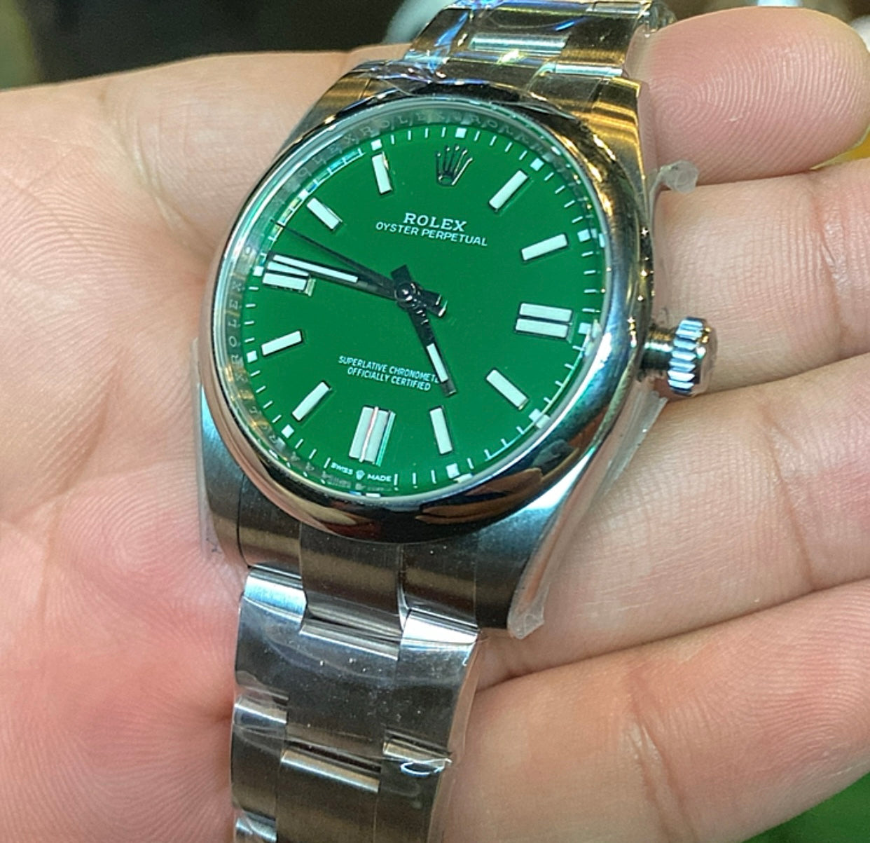 رولكس اويستر بربيتشوال مينا اخضر - مصنع اي دبليو اي طبق الاصلية لا تفرق