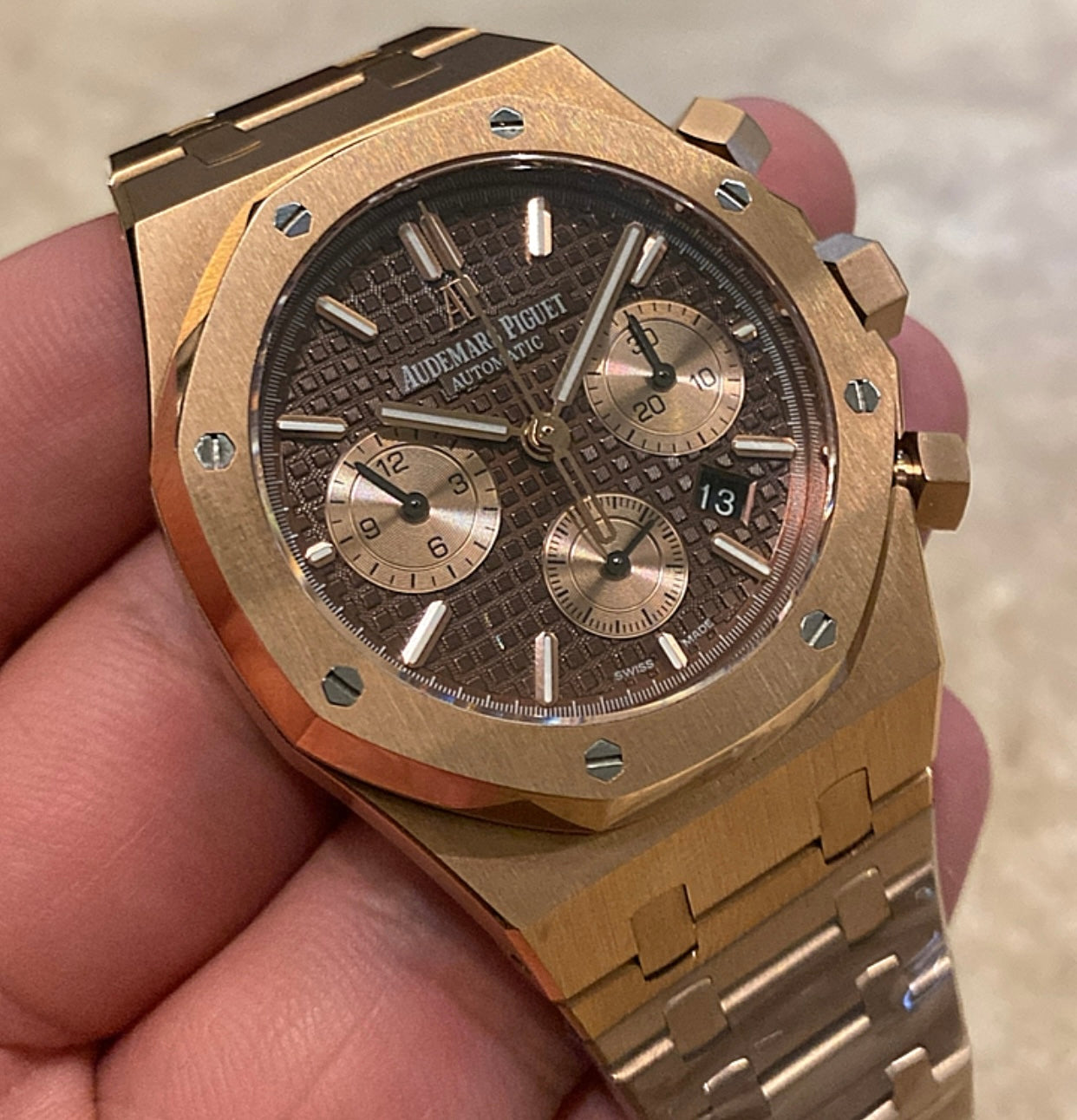 اي بي رويال اوك كرونوجراف روز جولد - كلين طبق الأصل ماكينة سويسري