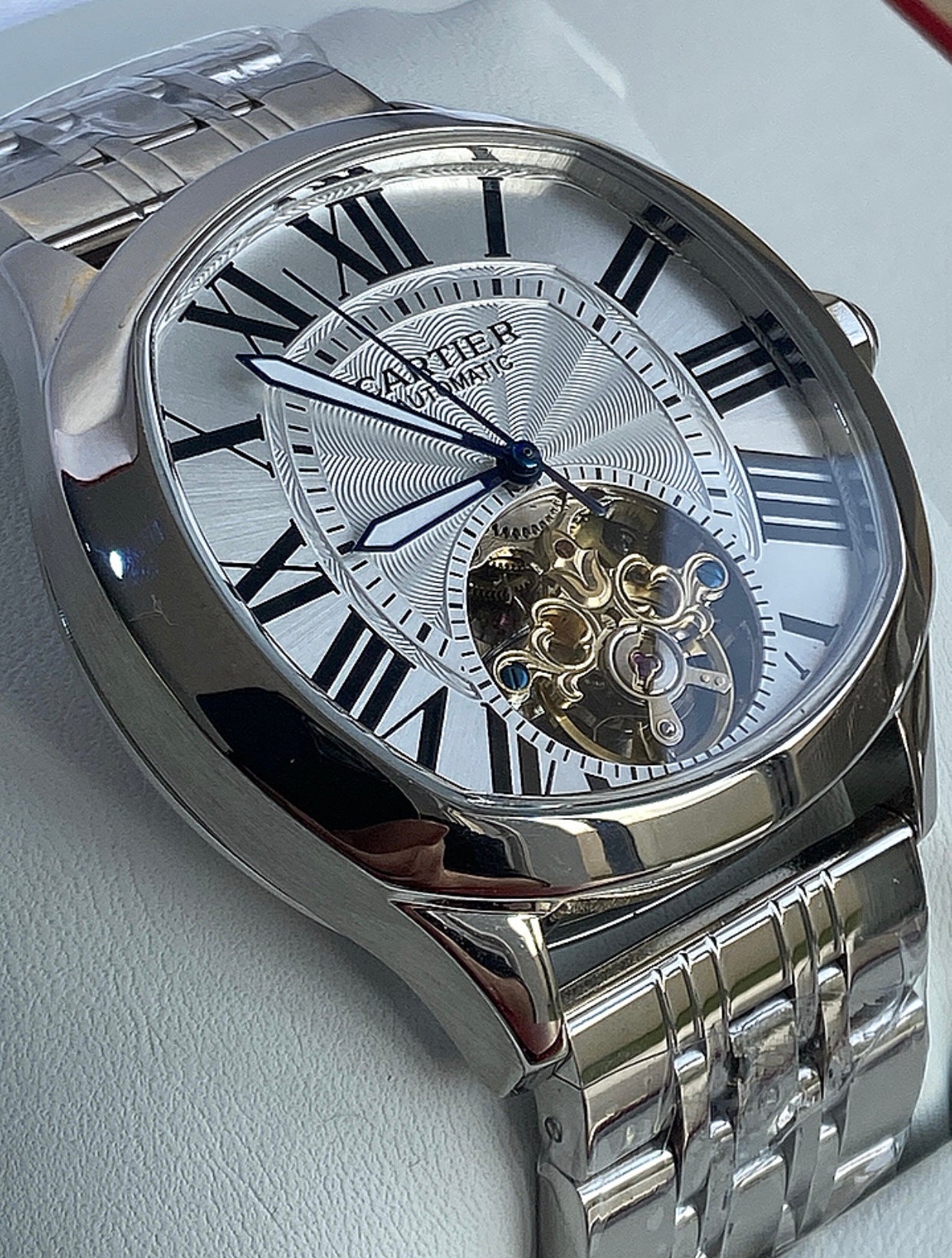 السعر بالأإردني 200  دينار - ارتير تربليون لون ابيض