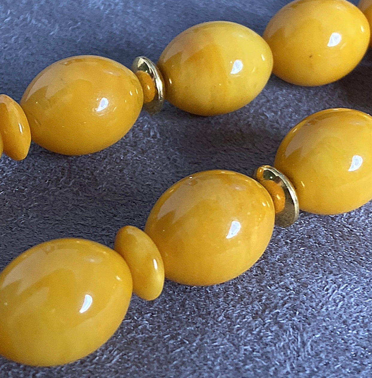 سبحة كهرب ألماني كبس - ذهب صافي عيار ٢١ ( ليس طلاء )