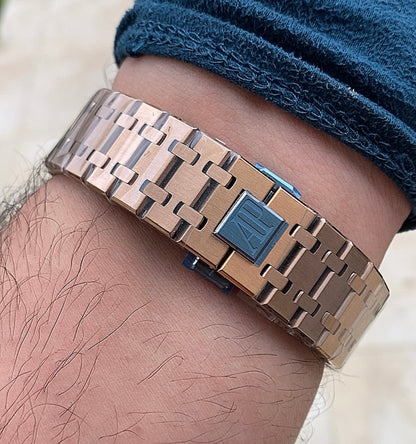 Ap Chronograph clean- طبق الأصل لا تميز عن الأصلية