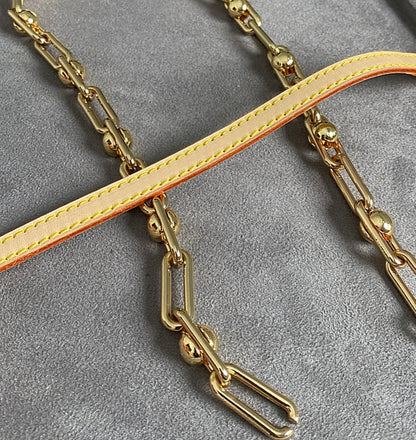 LV Monogram MulticolorLimted - الجنطة طبق الأصل لا تميز متوفر قطعة واحدة