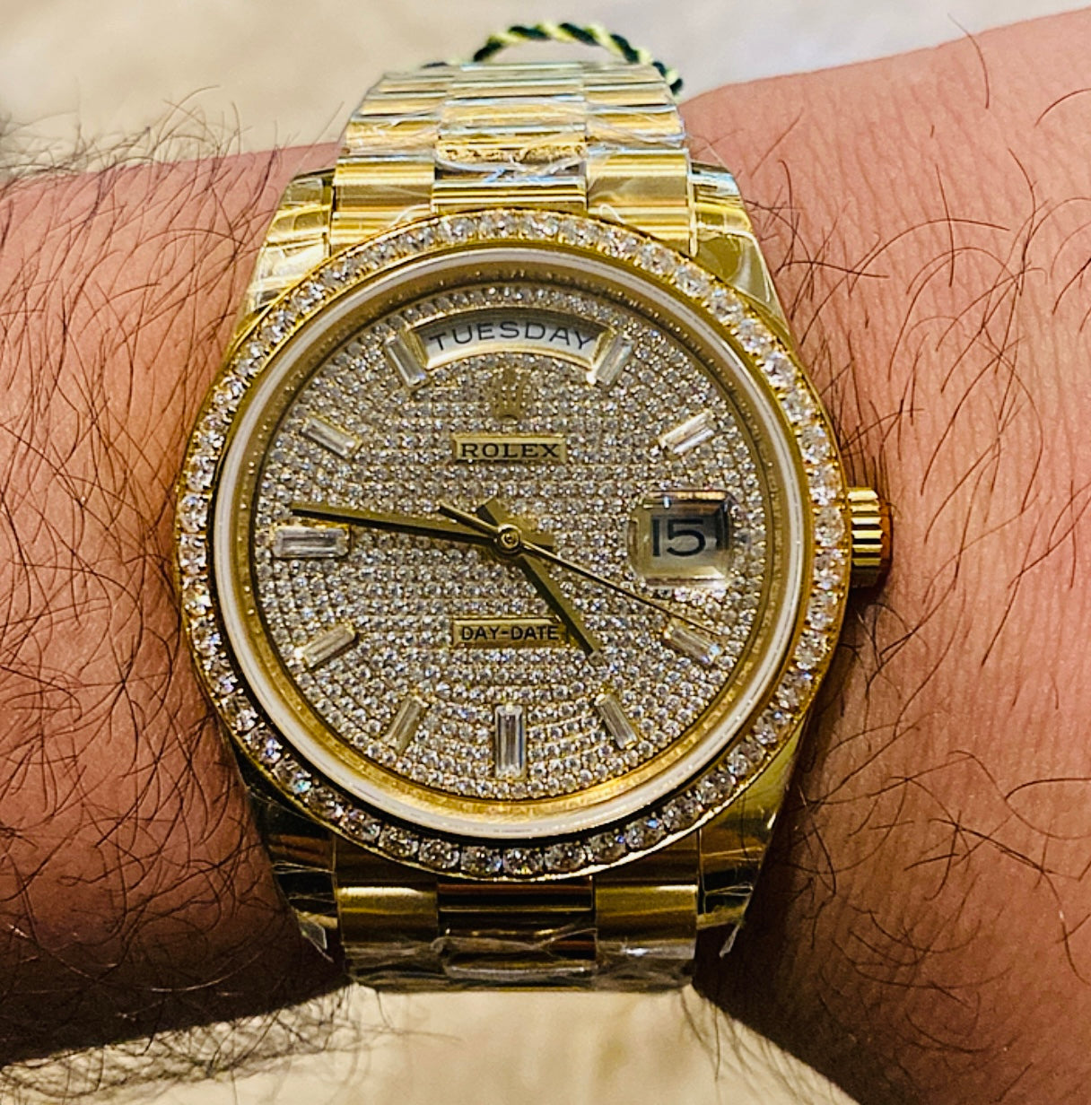 رولكس دايت ديت يالو جولد باڤيد دايال- ماكينة سويسري طبق طبق الأصل