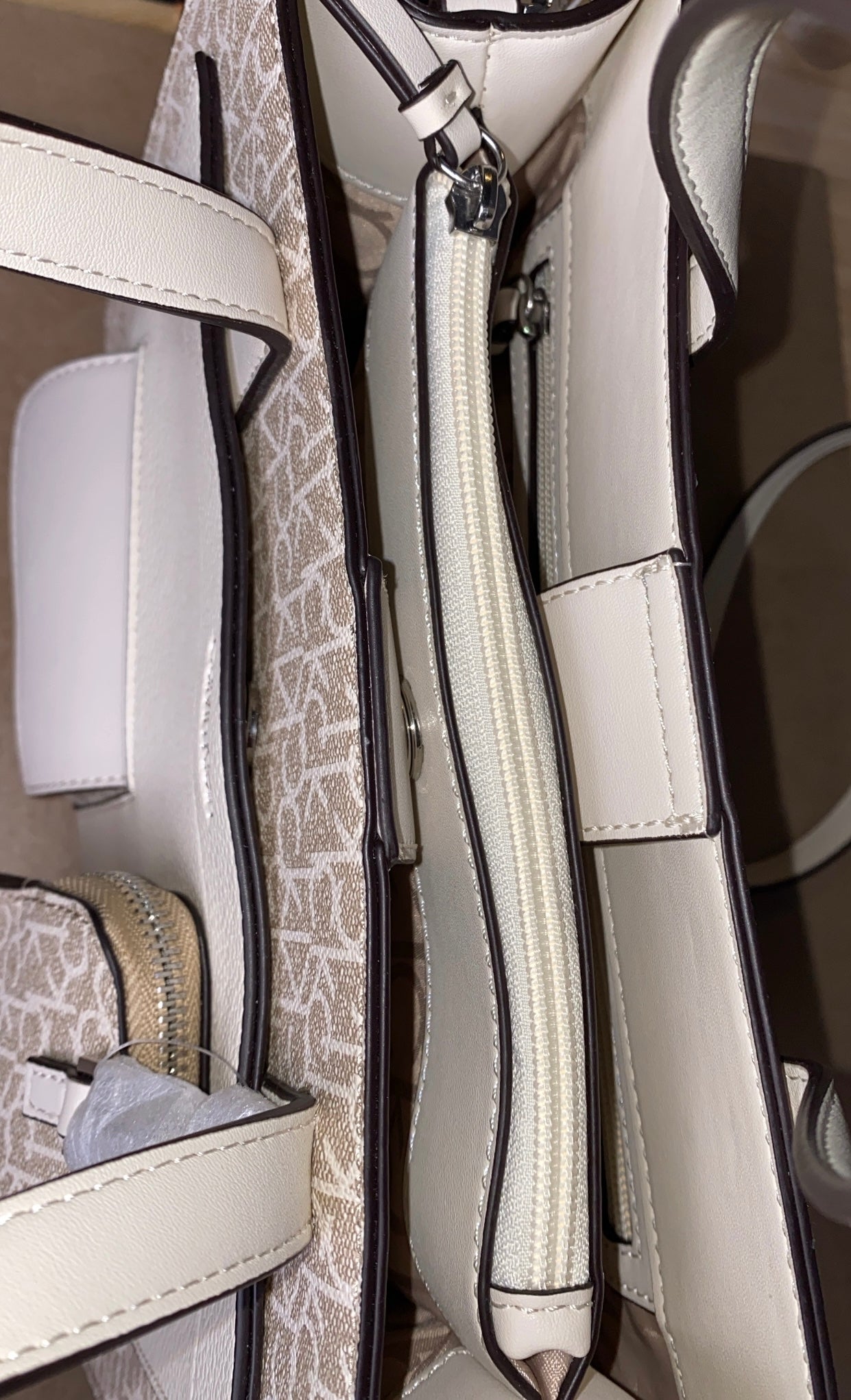 جنطه كالفن كلاين آصليه جديده - تصفيه امريكيه