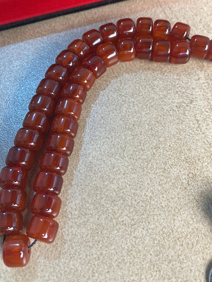 سبحة سندلوس قديمة صناعة التسعينات - وارد قطر - عمر الحجر اككر من ٥٠ سنة S50