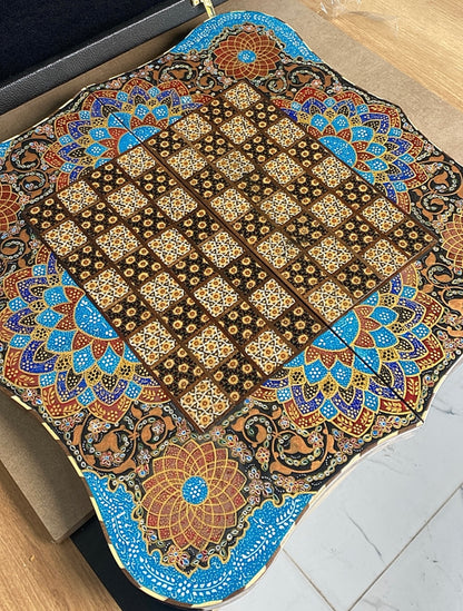 طاولي + شطرنج  زخرفة سوداء راقية صناعة يدوية - جنطة جلد فاخرة السعر بدون احجار شطرنج ٥٥٠ الف ومع احجار شطرنج ٦٥٠ الف