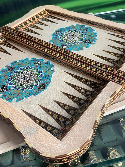 تحفة فنية صناعة يدوية - طاولي و شطرنج رسمة واحدة فقط يعني الحبة الوحيدة في العراق - احجار الطاولي و الشطرنج صناعة يدوي  بادق التفاصيل (t3)