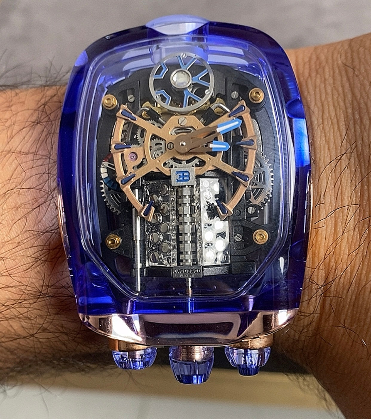 JACOB&CO bugatt - حبة واحدة في العراق اعلى غينشينج و تشطيب بعد الوكالة