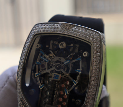 ساعة جاكوب اند كو اصدار خاص بوجاتي شيرون دايموند - حبة واحدة لأول شخص
