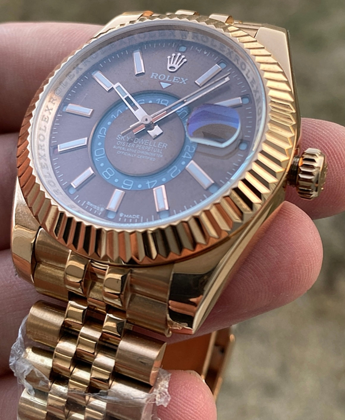 رولكس لاند دويلر روز جولد - جراند ماستر طبق الاصل بتعقيدة ال جي ام تي