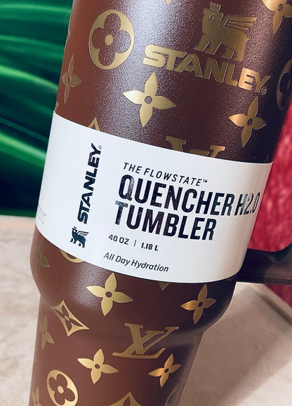 (جنطة وستانلي اصدار خاص  LV Neverfull ) لا تميز عن الاصلية وياها كامل الشهادات