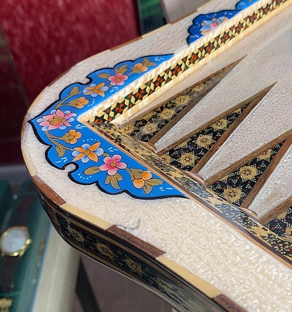 تحفة فنية صناعة يدوية - طاولي و شطرنج رسمة واحدة فقط يعني الحبة الوحيدة في العراق - احجار الطاولي و الشطرنج صناعة يدوي  بادق التفاصيل (t5)