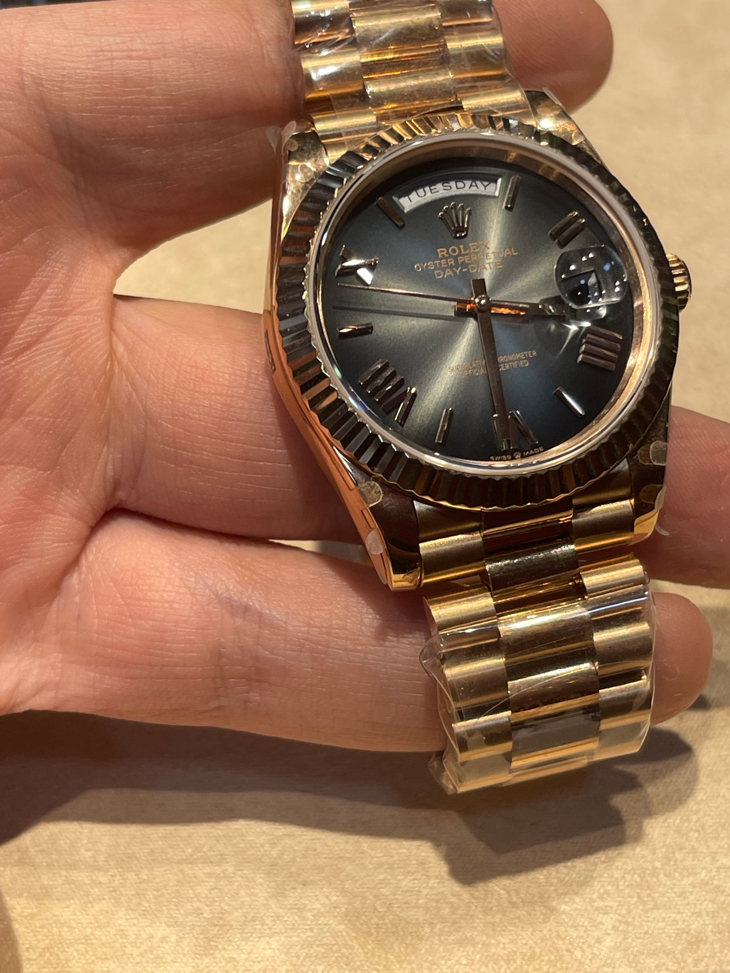 رولكس داي ديت كلين روز جولد سير بريزيدنشل