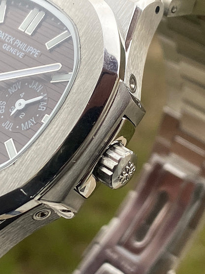 40.5 mm باتيك فيليب نوتلس كرونوجراف مينا بني -كلين