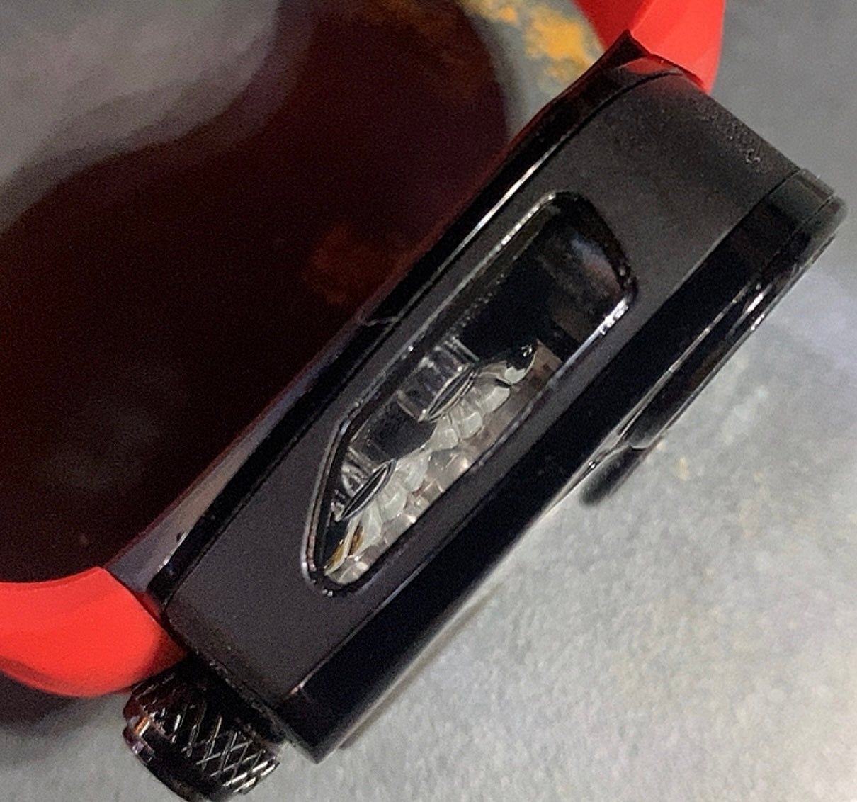 جاكوب تند كو بوجاتي شيرون تيتانيوم و كاربون فايبر كليون طبق الأصل