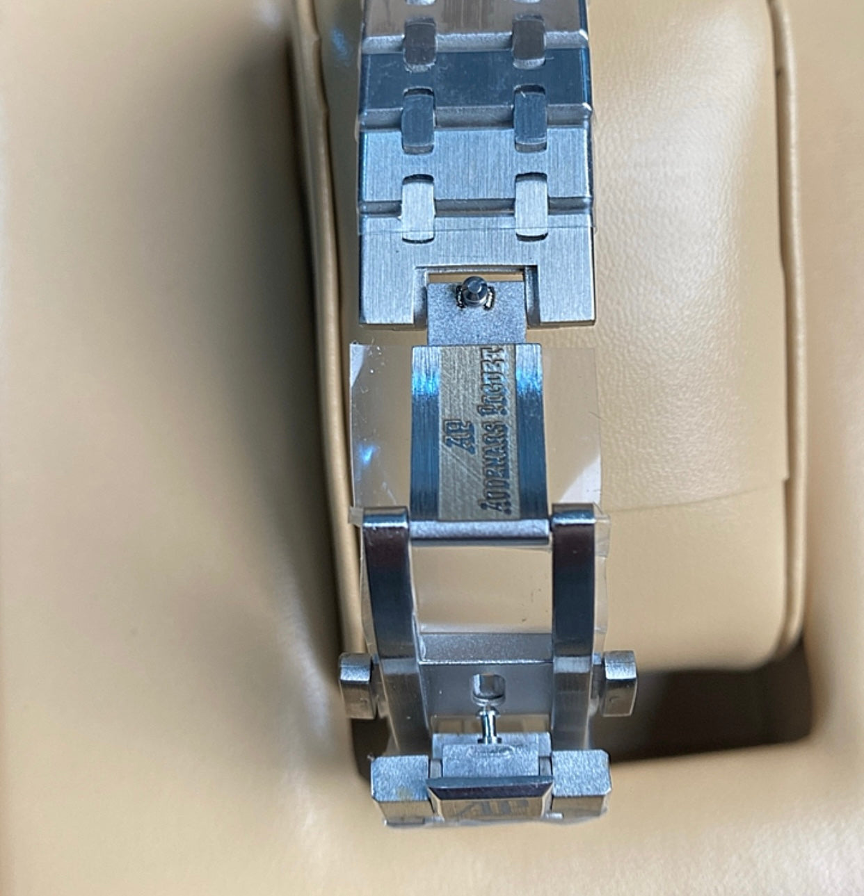 Audemars Pigue  Royal Oak Silver 41 mm (كلين تايتل)