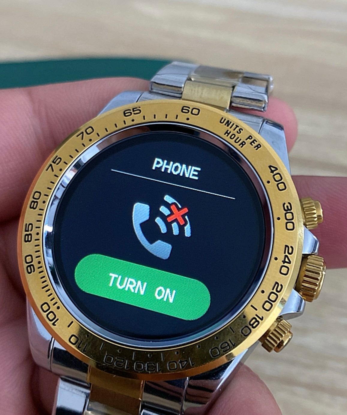 ساعة رجال الأعمال الدكية