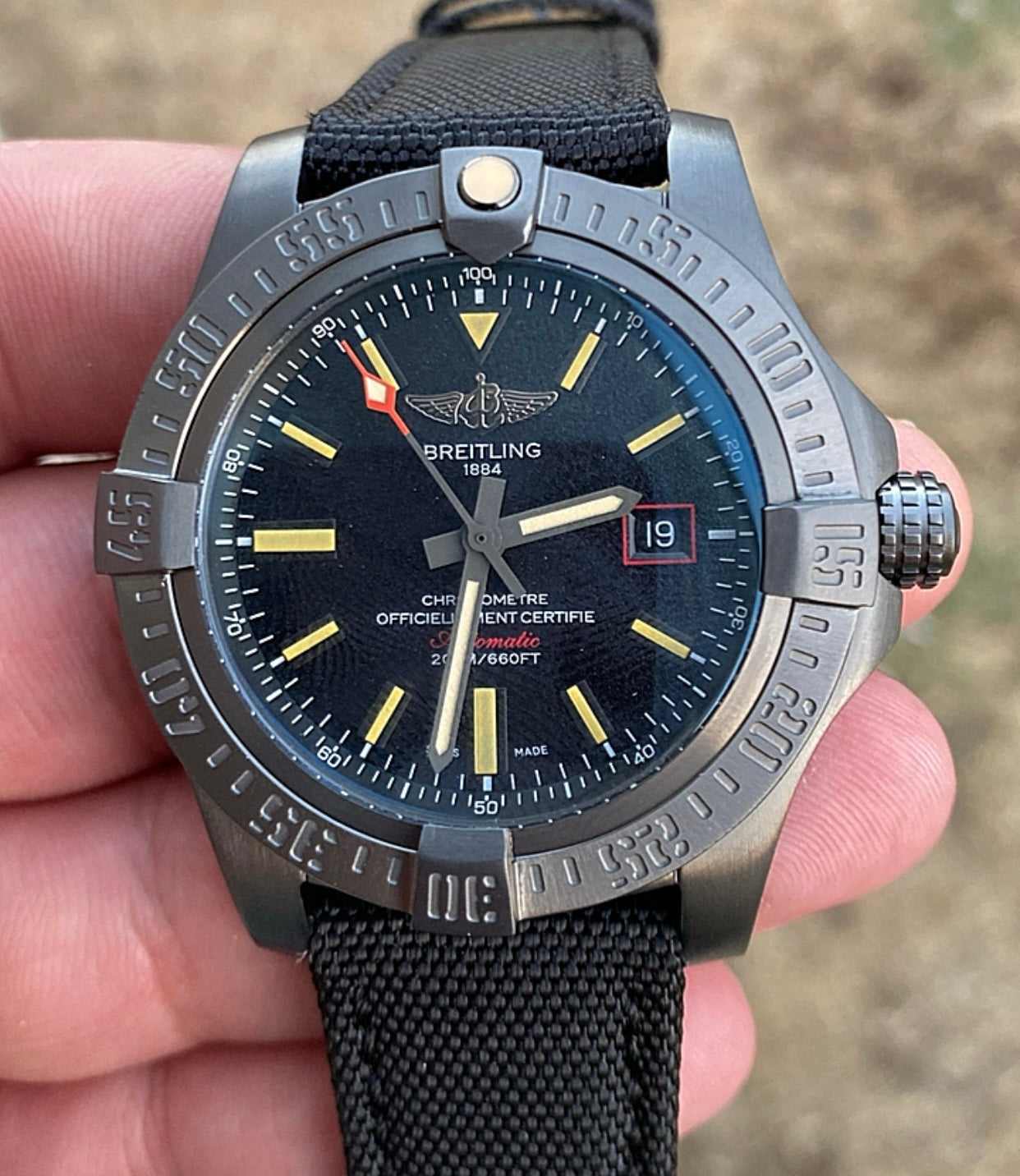 بريتلنج بلاك بيرد تيتانيو و سير كاربون فايبر - كلين طبق الأصل ماكينة سويسري - الساعة اصدار خاص متوفر قطعة واحدة