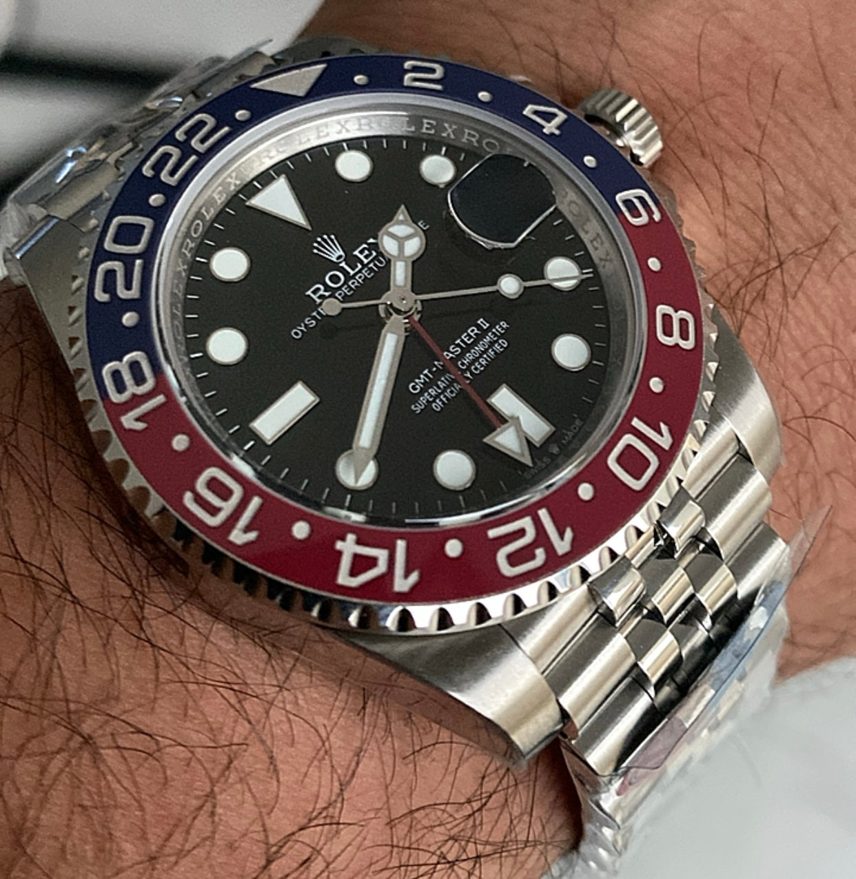 السعر بالاردني ٥٥٠ دينار رولكس ببسي كلين طبق الاصل - شباب حبة ما تميزها عن الأصل