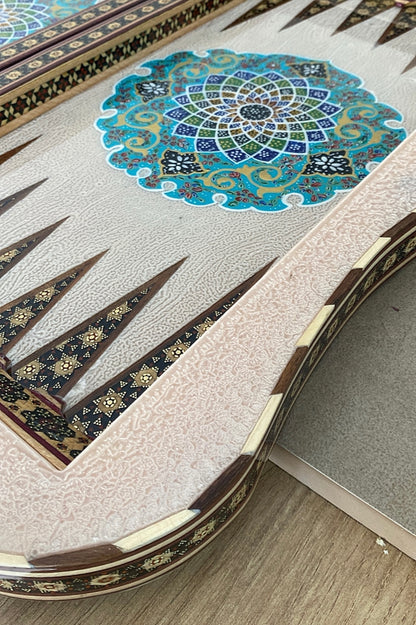 طاولي + شطرنج  زخرفة سوداء راقية صناعة يدوية - جنطة جلد فاخرة السعر بدون احجار شطرنج ٥٥٠ الف ومع احجار شطرنج ٦٥٠ الف