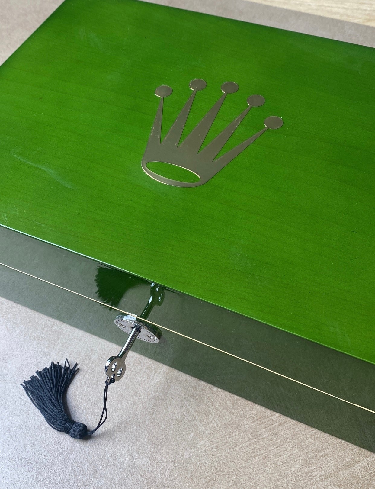 بوكس روليكس خشب - لون اخضر