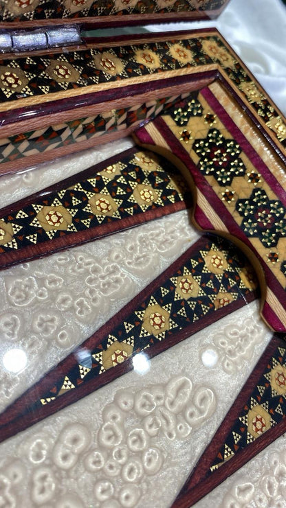 السعر الف دينار -طاولي صناعة يدوية بالكامل قطعه واحده فقط
