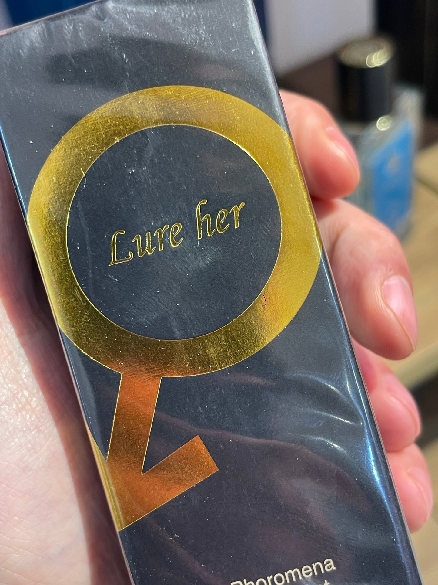 Lure her العطر الفرمووني الترند حاليا بالعالم