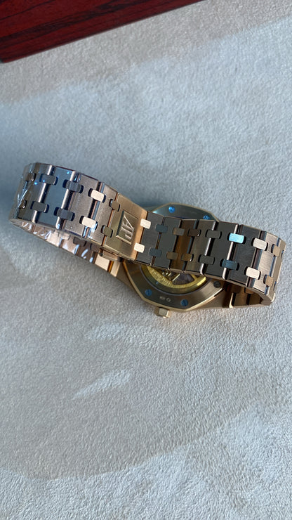 AP Royal Oak - رويال اوك روز جولد مينا اسود كلين