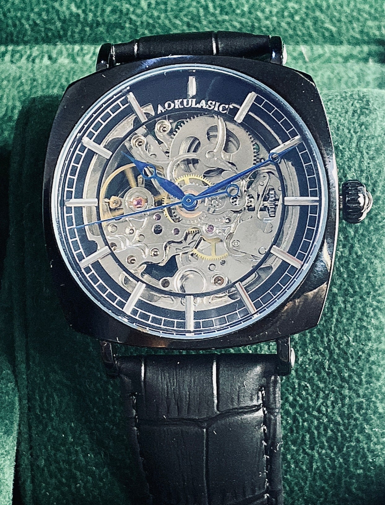 ساعة اكوالاسك ماكينة سويسرية اوتوماتك ويندنج - قطعتين ويا كارد الكفالة المختوم