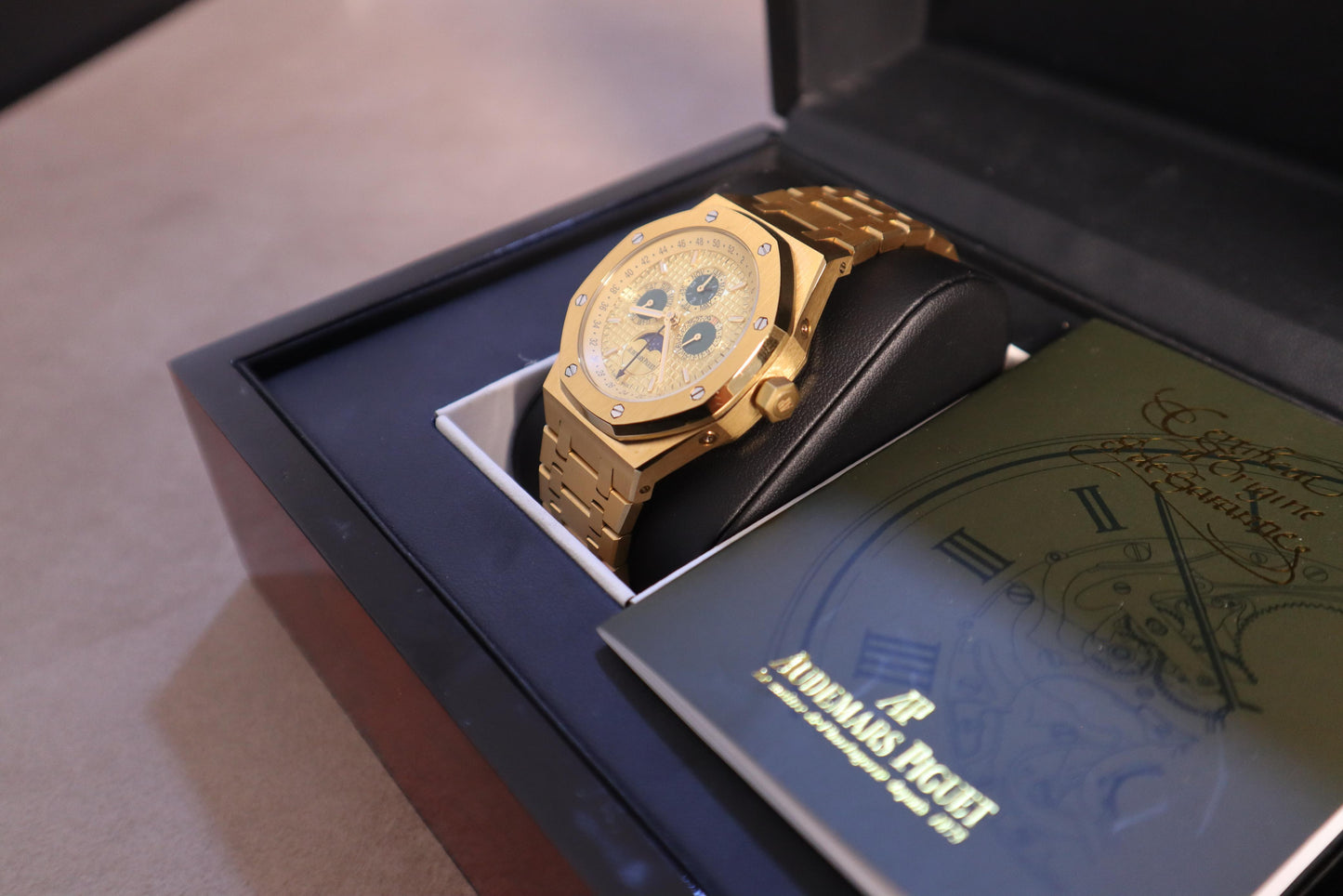 AP ROYALOAK - اي بي رويال اوك بربتشوال كاليندر