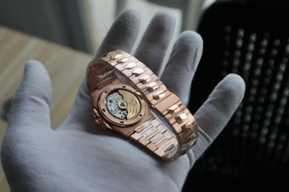 PATEK Philippe 5711- نوتلس روزجولد كلين