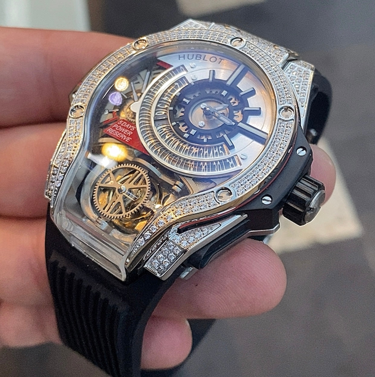 هوبلوت بيجبانج فلوتينج توربيون سلڤر دايموند ( زركونيا نقي و الساعة اعلى جودة بعد الاصلية ) - صور حقيقية بالموبايل بدون تعديل (السعر بالدينار الاردني 600 دينار)