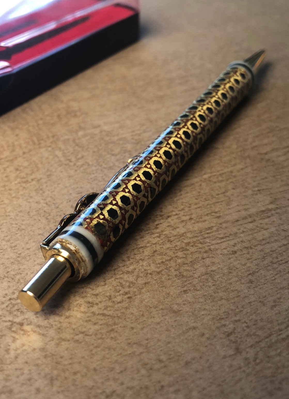 قلم افغاني فاخر لرجال الآعمال