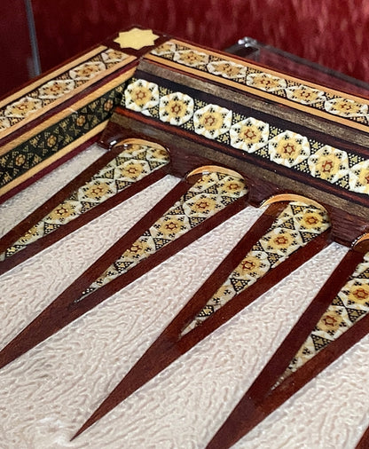 تحفة فنية صناعة يدوية - طاولي و شطرنج رسمة واحدة فقط يعني الحبة الوحيدة في العراق - احجار الطاولي و الشطرنج صناعة يدوي  بادق التفاصيل (t1)