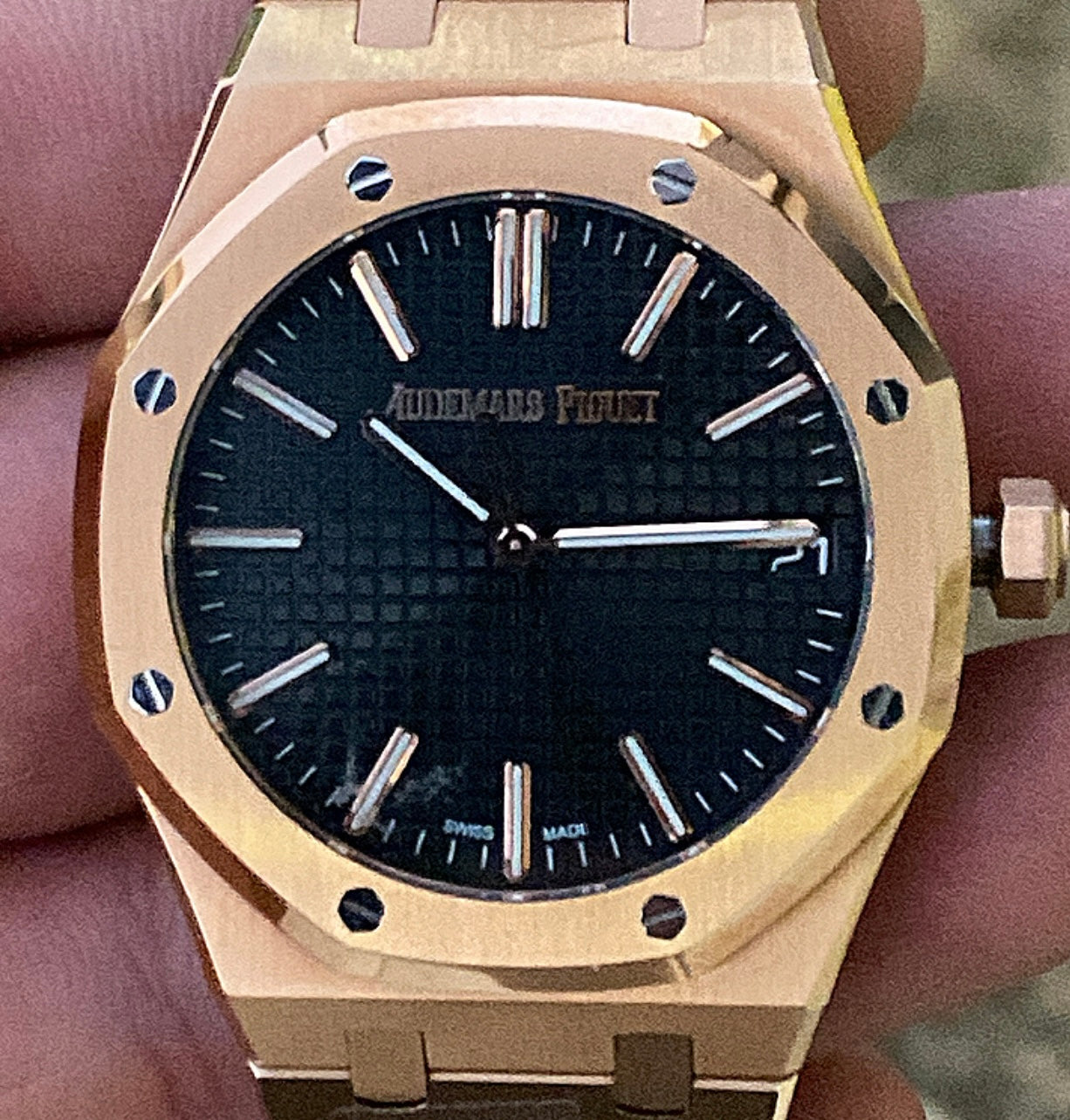 AP ROYAL OAK - رويال اوك كلين اعلى جودة- روز جولد  (السعر بالاردني 550 دينار واصلة لعمان)