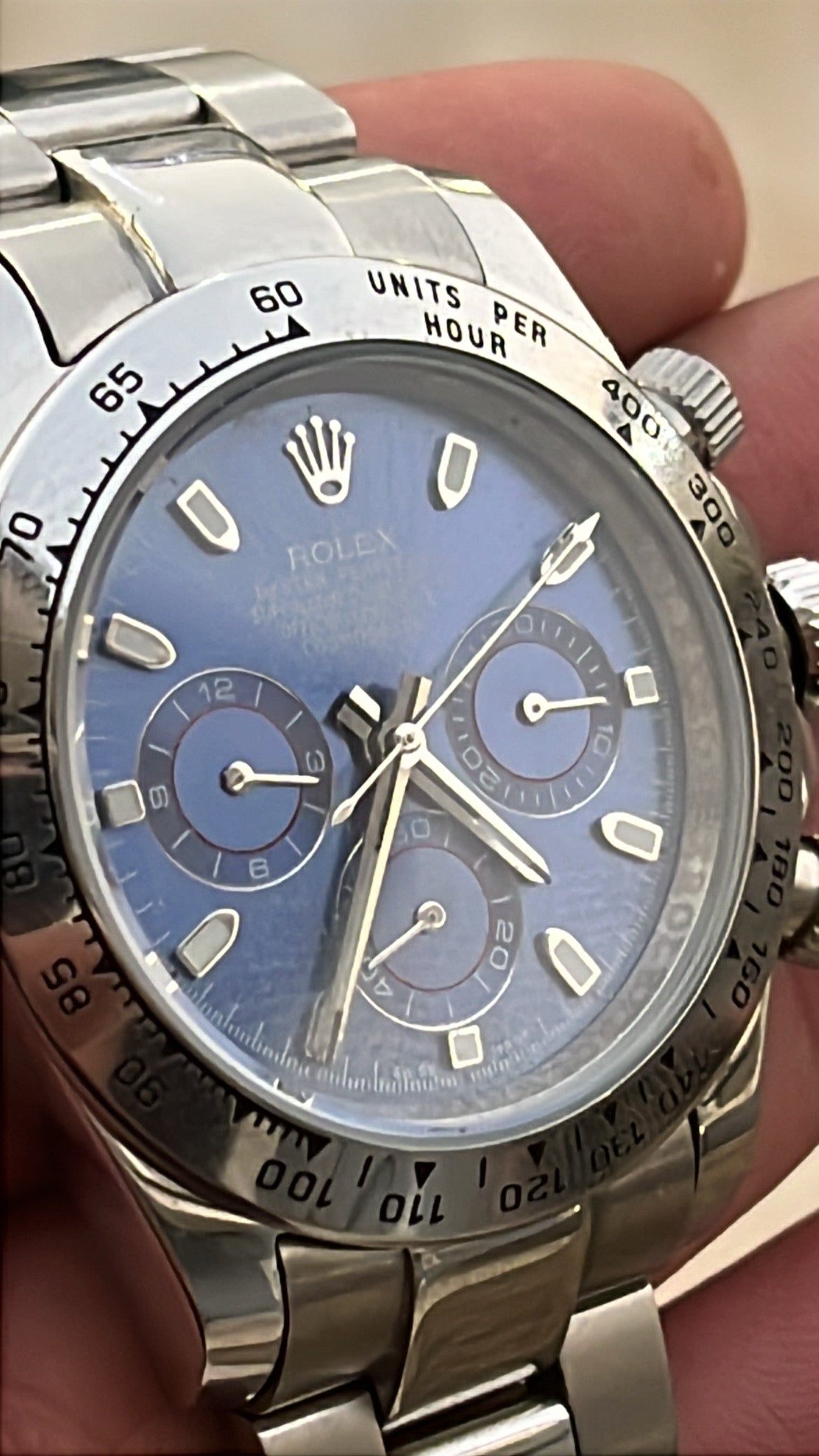 رولكس دايتونا اصدار ٢٠٠٤ بحالة جيدة جداً - مكينه غير مفتوحة اوتوماتيك