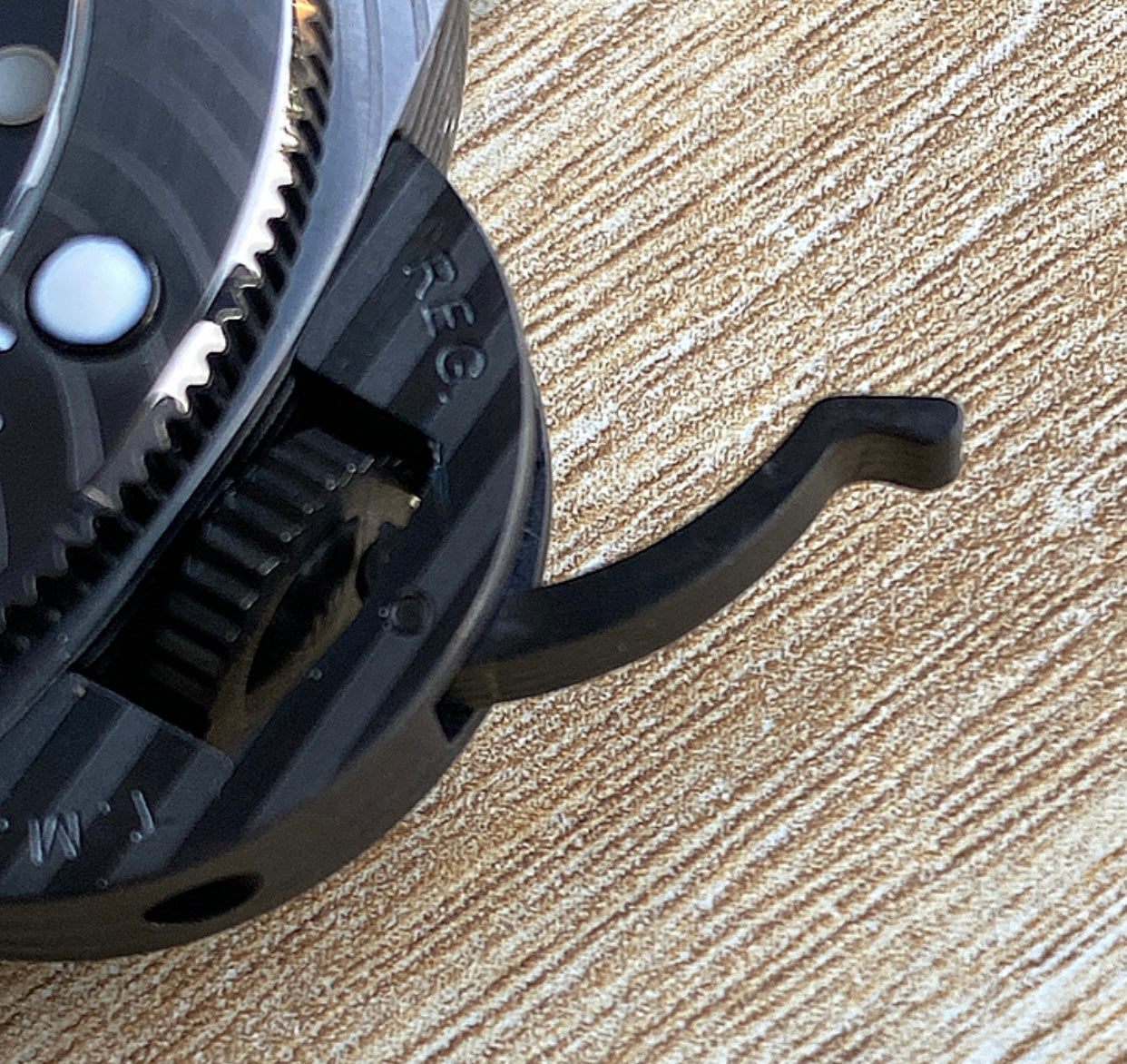 ساعة باناراي كلين طبق الاصل - ماكينة سويسري - صمام يعمل مثل الاصلية حبة واحدة فقط