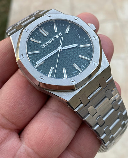 اوديمار بيغيه كلين طبق الأصل - الساعة اصدار خاص بمناسبة اصدار الساعة- متوفر حبة