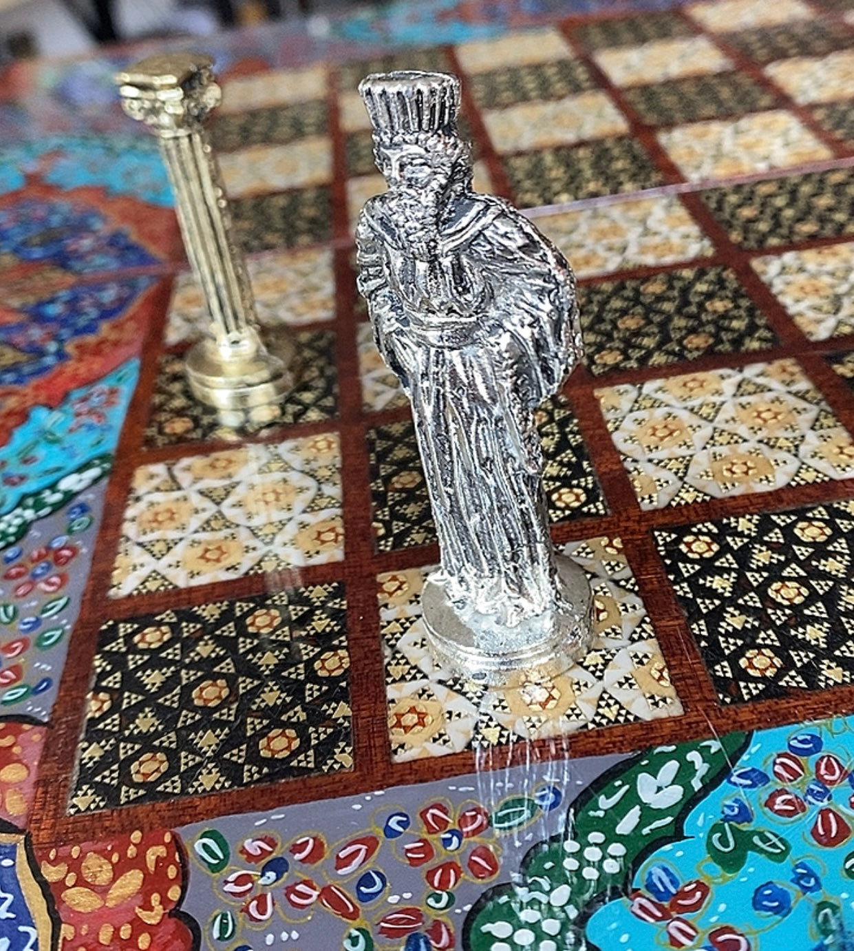 طاولي + شطرنج صناعة يدوية قطعة واحدة فقط - حافظة سيجار تچروت هدية