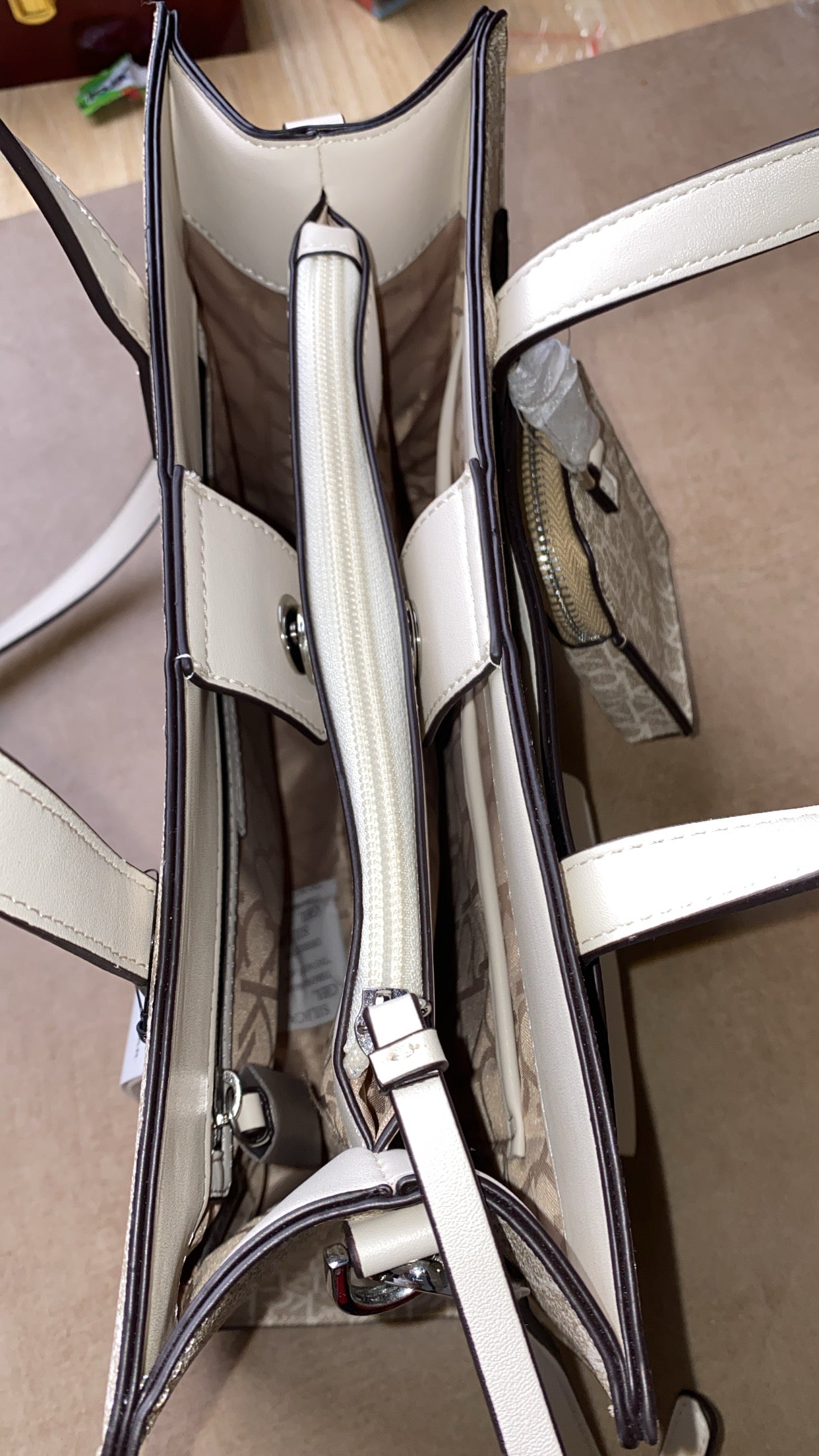 جنطه كالفن كلاين آصليه جديده - تصفيه امريكيه