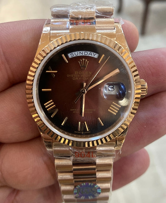 رولكس دايت ديت  روز جولد - (السعر بالاردني 600 دينار واصلة) )