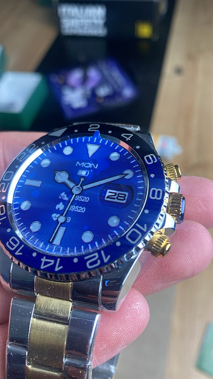 ساعه باتمان ذهبي الجيل الثالث + سماعات ماي بودز