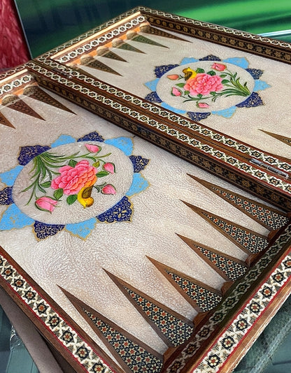 تحفة فنية صناعة يدوية - طاولي و شطرنج رسمة واحدة فقط يعني الحبة الوحيدة في العراق - احجار الطاولي و الشطرنج صناعة يدوي  بادق التفاصيل (t2)