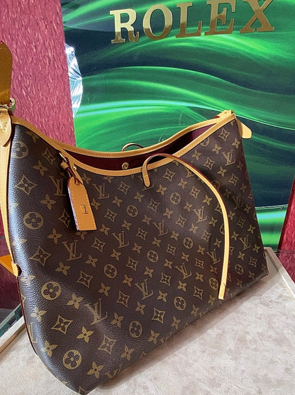 (جنطة وستانلي اصدار خاص  LV Neverfull ) لا تميز عن الاصلية وياها كامل الشهادات