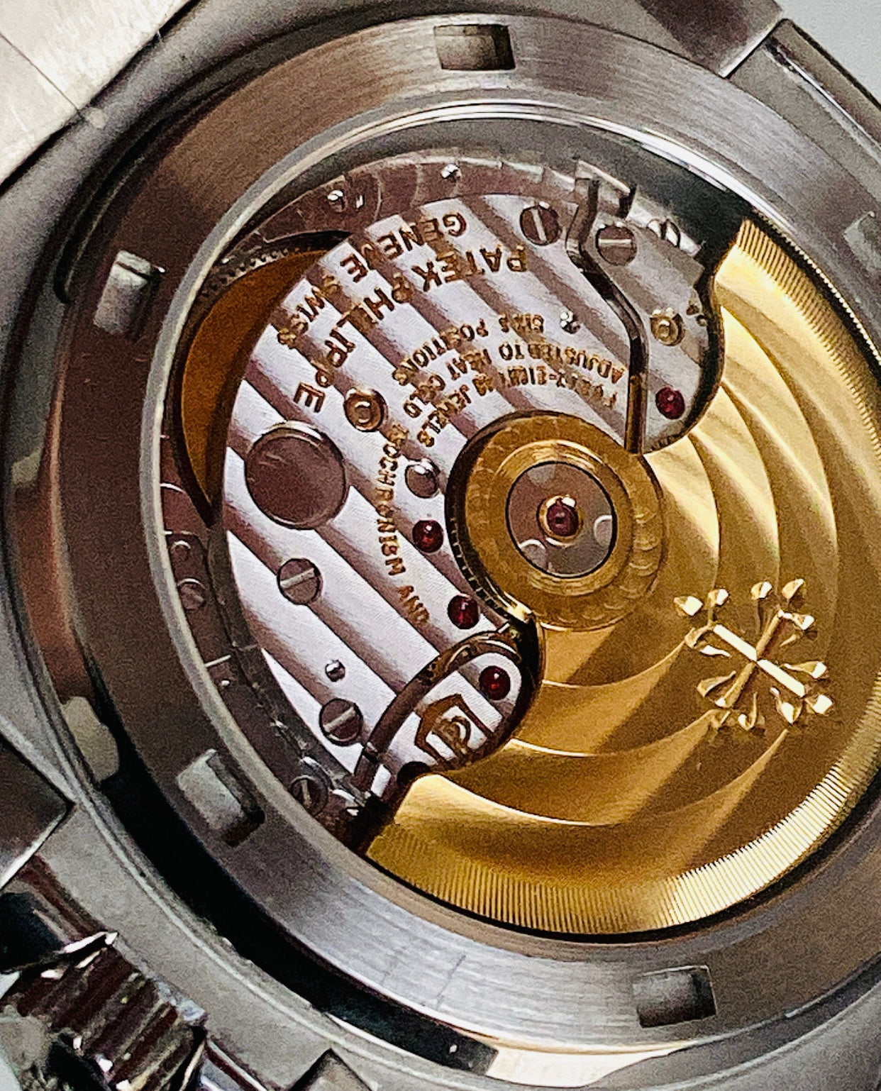 باتيك فيليب نوتلس ٥٧١٢ مينا زيتوني - كلين طبق الأصل حبة واحدة