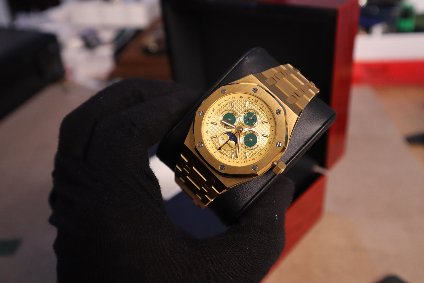 AP ROYALOAK - اي بي رويال اوك بربتشوال كاليندر