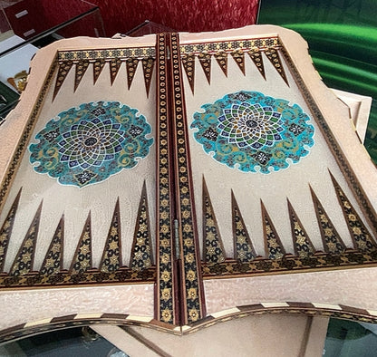 تحفة فنية صناعة يدوية - طاولي و شطرنج رسمة واحدة فقط يعني الحبة الوحيدة في العراق - احجار الطاولي و الشطرنج صناعة يدوي  بادق التفاصيل (t3)