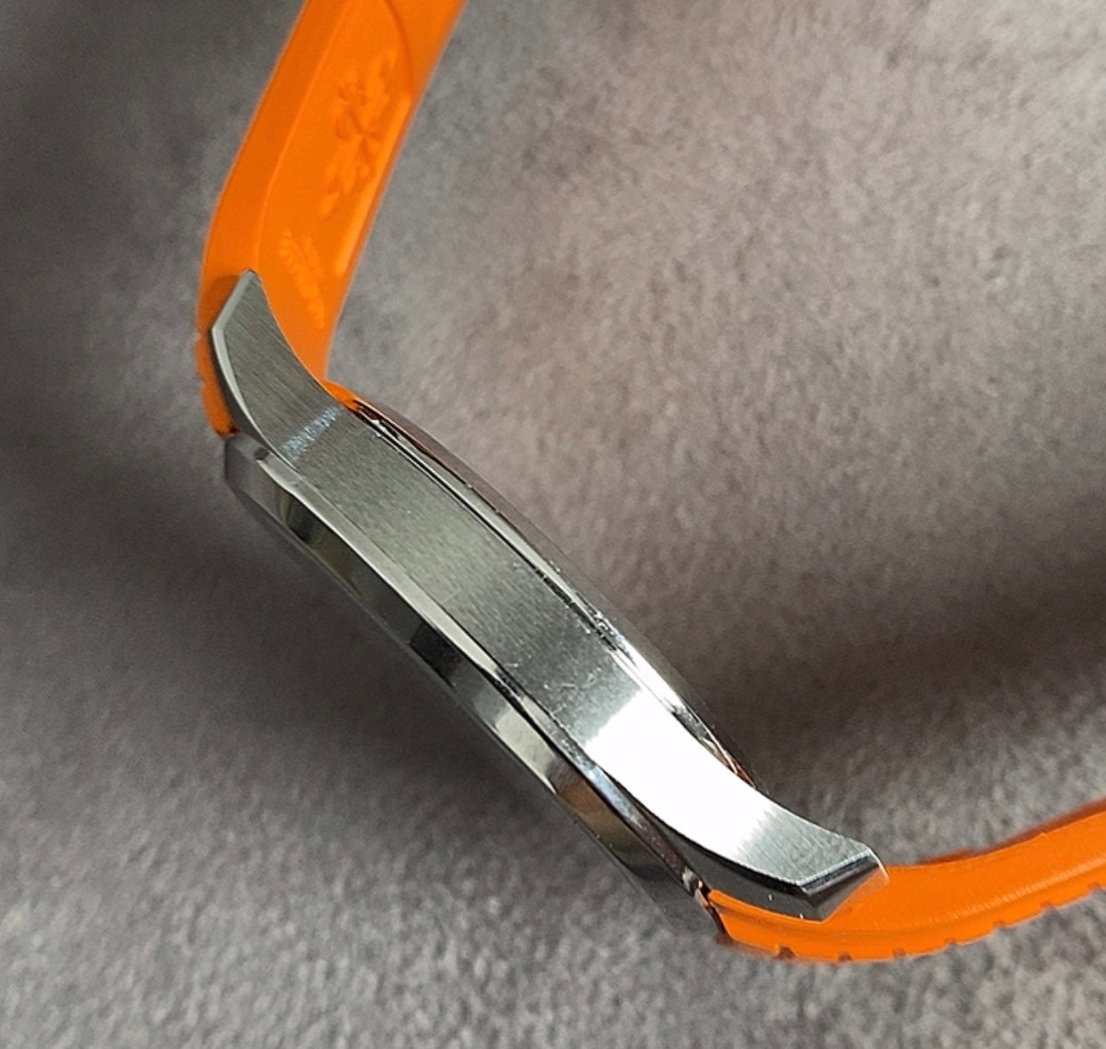 باتيك فيليب اكوا نوت ستراب اورانج- كلين طبق الأصل