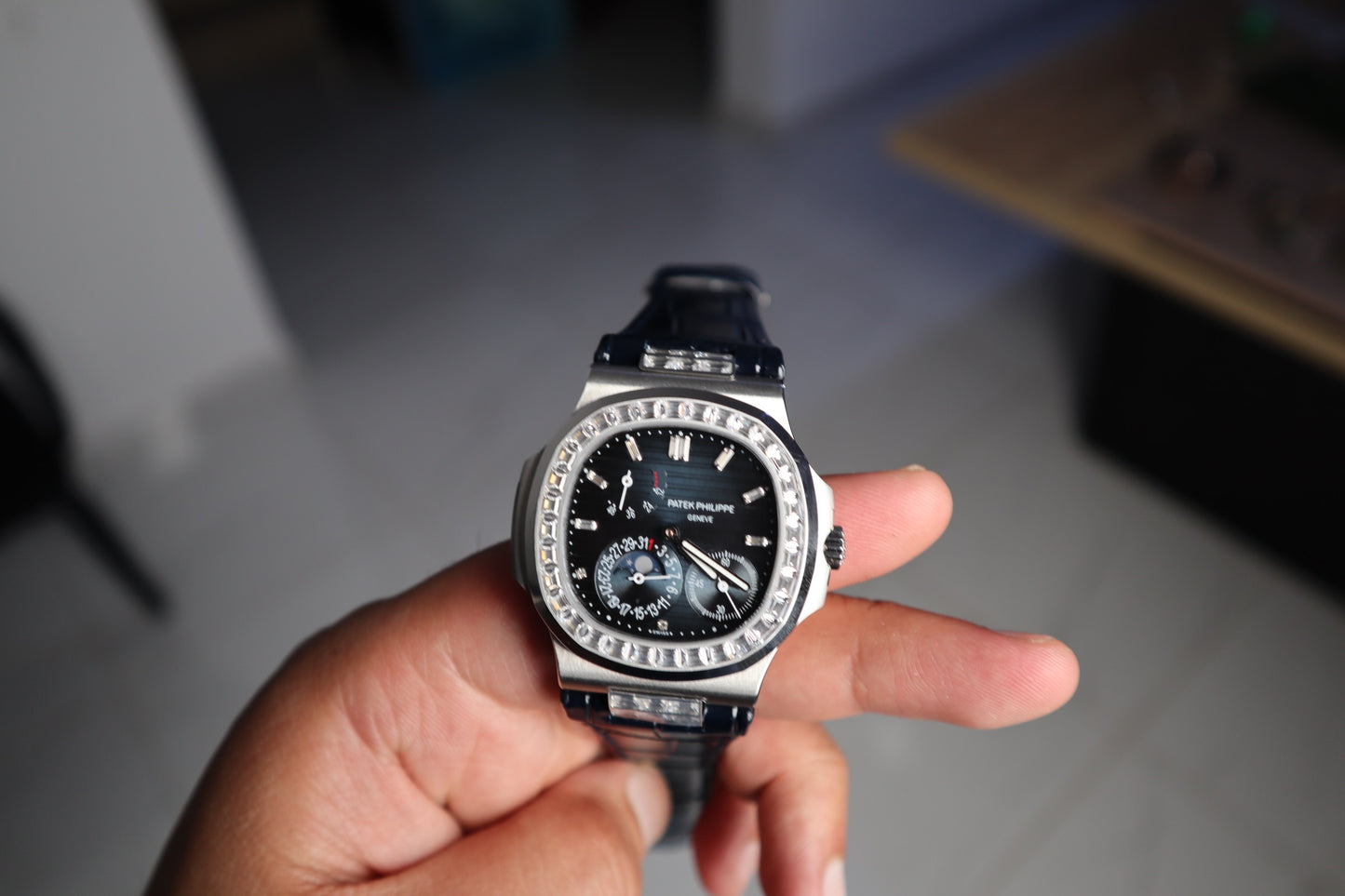 باتيك فيليب ٥٧١٢ - كلين طبق الأصل - حبة واحدة فقط