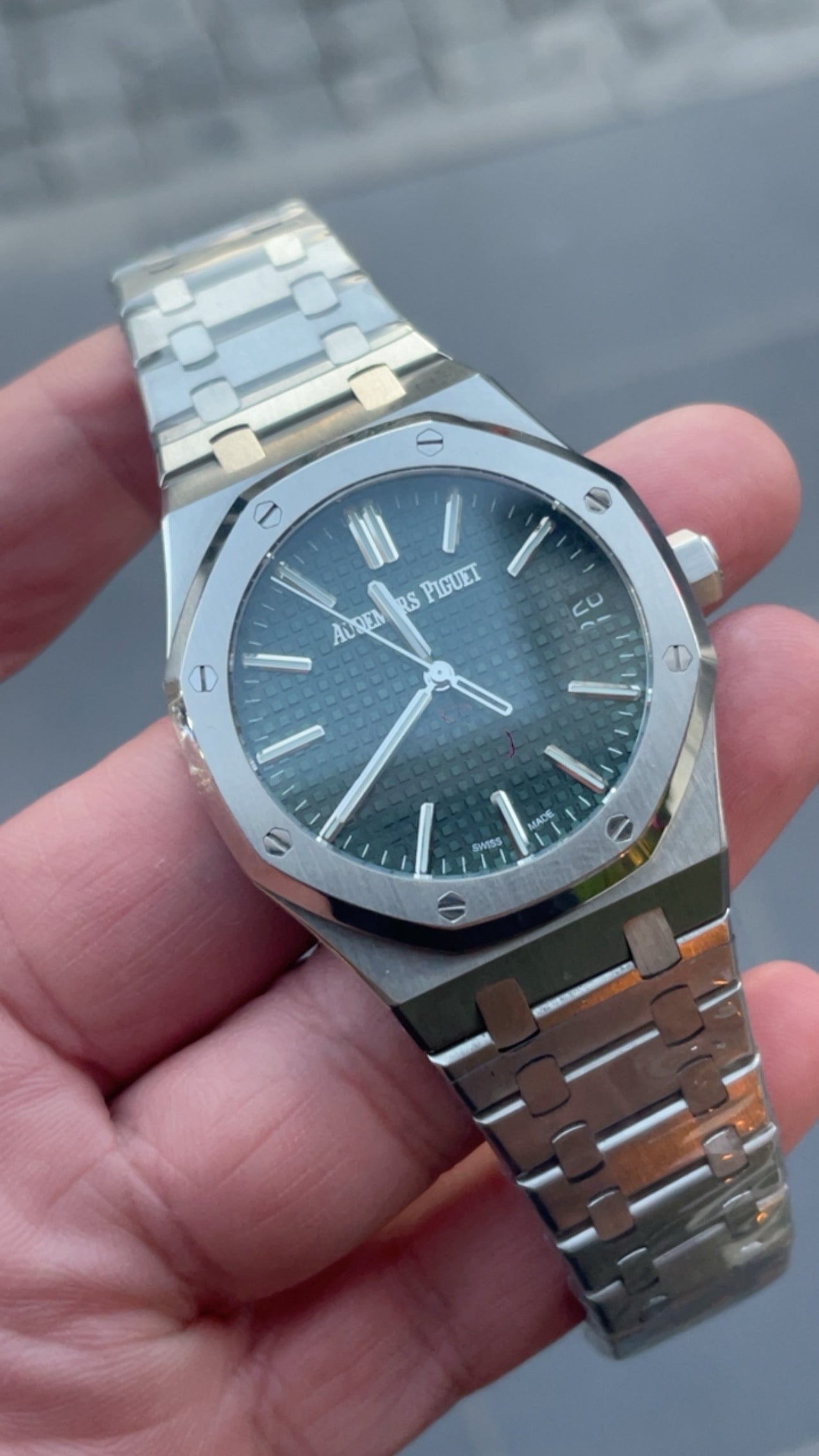 audemars piguet كلين مطابقه مينا اخضر قطعه واحده